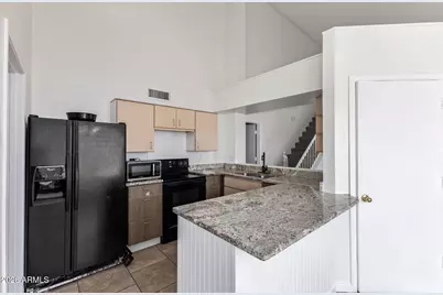 8902 W Vale Drive, Phoenix, AZ 85037 - Photo 9