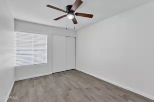 5543 W Golden Ln, Glendale, AZ 85302 - Photo 13