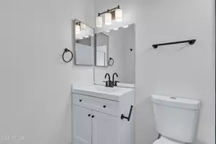 5543 W Golden Ln, Glendale, AZ 85302 - Photo 19