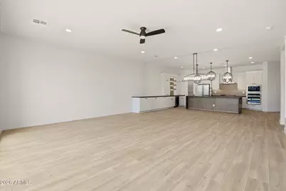 7379 W Lisbon Lane, Peoria, AZ 85381 - Photo 9