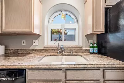 473 W Smoke Tree Road, Gilbert, AZ 85233 - Photo 17