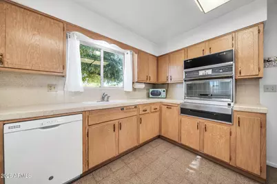 10316 W Corte Del Sol Este --, Sun City, AZ 85351 - Photo 15