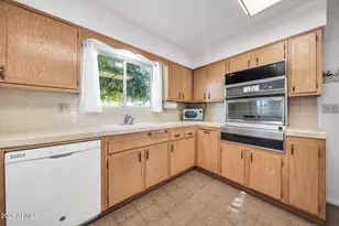 10316 W Corte Del Sol Este --, Sun City, AZ 85351 - Photo 15