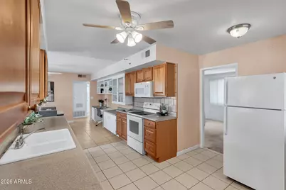 10210 W Sun City Boulevard, Sun City, AZ 85351 - Photo 11