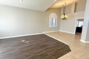 902 W Sherri Dr, Gilbert, AZ 85233 - Photo 3