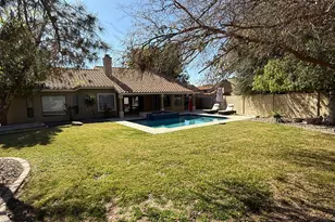 902 W Sherri Dr, Gilbert, AZ 85233 - Photo 35