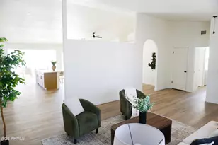 8933 W Peck Dr, Glendale, AZ 85305 - Photo 7