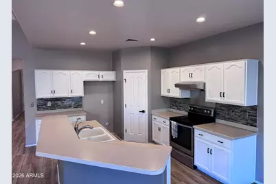 722 W Beth Drive, Phoenix, AZ 85041 - Photo 3