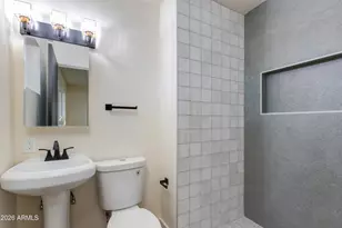 11841 N 24th St, Phoenix, AZ 85028 - Photo 15