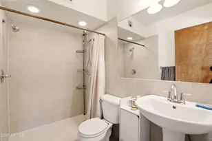 1419 E Solano Dr, Phoenix, AZ 85014 - Photo 17