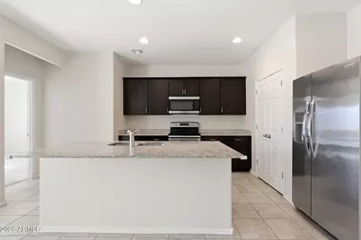 43721 W Acacia Avenue, Maricopa, AZ 85138 - Photo 3