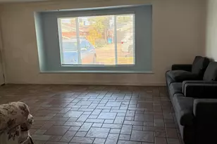 3725 W Keim Dr, Phoenix, AZ 85019 - Photo 3