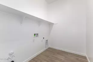 15808 W Desert Hollow Dr, Surprise, AZ 85387 - Photo 31