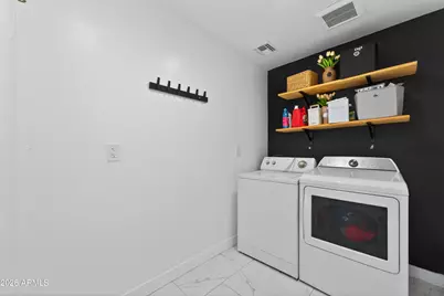 7148 W Catalina Drive, Phoenix, AZ 85033 - Photo 19