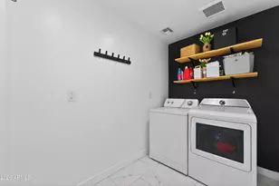 7148 W Catalina Dr, Phoenix, AZ 85033 - Photo 19