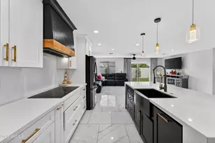 7148 W Catalina Dr, Phoenix, AZ 85033 - Photo 7