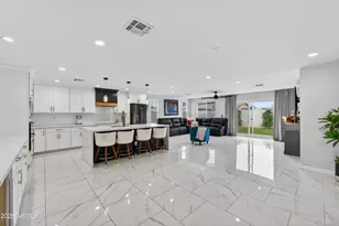 7148 W Catalina Dr, Phoenix, AZ 85033 - Photo 9