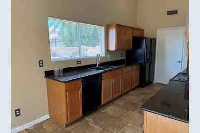 8981 W Maryland Avenue, Glendale, AZ 85305 - Photo 9