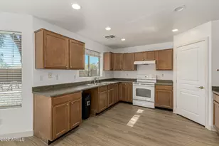 7327 W Cordes Rd, Phoenix, AZ 85043 - Photo 17