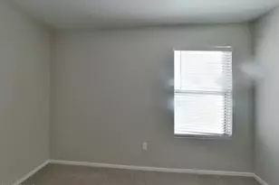 3921 W Irwin Ave, Phoenix, AZ 85041 - Photo 9