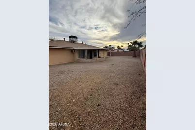 10332 W Wininger Circle, Sun City, AZ 85351 - Photo 13
