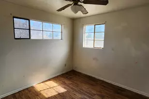 2207 W Cactus Wren Dr, Phoenix, AZ 85021 - Photo 9