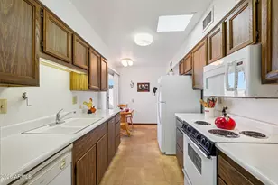 17203 N Pinion Ln N, Sun City, AZ 85373 - Photo 9