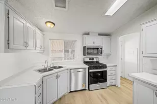 2131 E Union Hills Dr, Phoenix, AZ 85024 - Photo 9