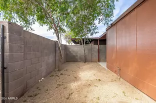 3645 N 71st Ave, Phoenix, AZ 85033 - Photo 23