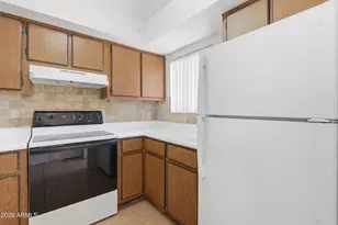 2828 E Tierra Buena Ln, Phoenix, AZ 85032 - Photo 13