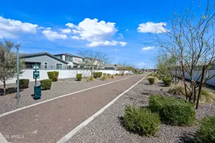 2323 E Levi Dr, Phoenix, AZ 85040 - Photo 17