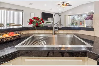 1504 E Bowker Street, Phoenix, AZ 85040 - Photo 11