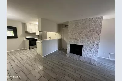 5525 E Thomas Road #Unit R8, Phoenix, AZ 85018 - Photo 3