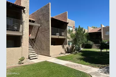 5525 E Thomas Road #Unit R8, Phoenix, AZ 85018 - Photo 1