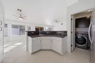 190 S Longmore St, Chandler, AZ 85224 - Photo 9