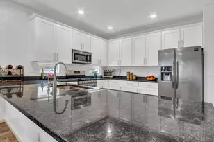 16385 W Soft Wind Dr, Surprise, AZ 85387 - Photo 21