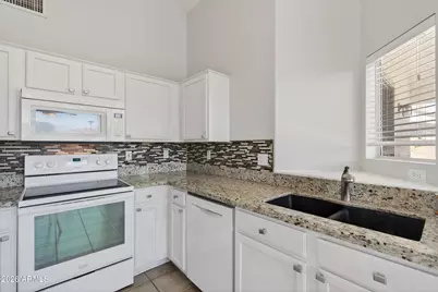 1948 E Carla Vista Drive, Chandler, AZ 85225 - Photo 17