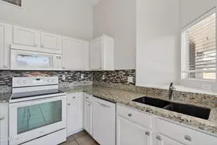 1948 E Carla Vista Dr, Chandler, AZ 85225 - Photo 17