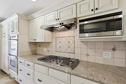 3223 E Weldon Avenue, Phoenix, AZ 85018 - Photo 21