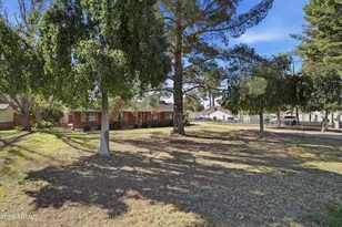 3223 E Weldon Ave, Phoenix, AZ 85018 - Photo 1