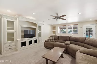 3223 E Weldon Avenue, Phoenix, AZ 85018 - Photo 13