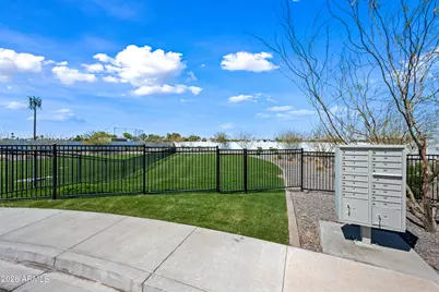 4631 S 23rd Way, Phoenix, AZ 85040 - Photo 25