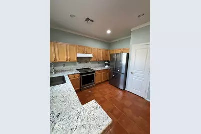 2552 W Saint Catherine Avenue, Phoenix, AZ 85041 - Photo 3