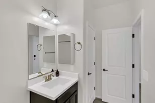 41573 W Monsoon Ln, Maricopa, AZ 85138 - Photo 11