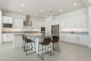 3407 E Valencia Dr, Phoenix, AZ 85042 - Photo 1