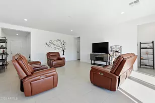 3407 E Valencia Dr, Phoenix, AZ 85042 - Photo 17