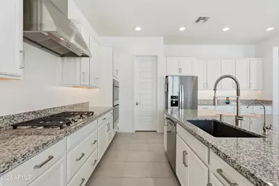 3407 E Valencia Drive, Phoenix, AZ 85042 - Photo 11