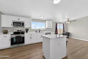 936 Deer Field Blvd, Winslow, AZ 86047 - Photo 5