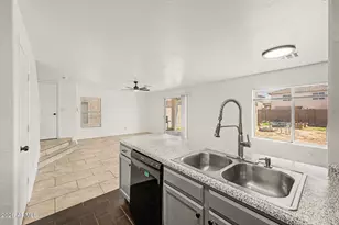 11223 W Glenrosa Ave, Phoenix, AZ 85037 - Photo 13