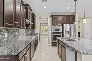 9382 W Louise Dr, Peoria, AZ 85383 - Photo 7